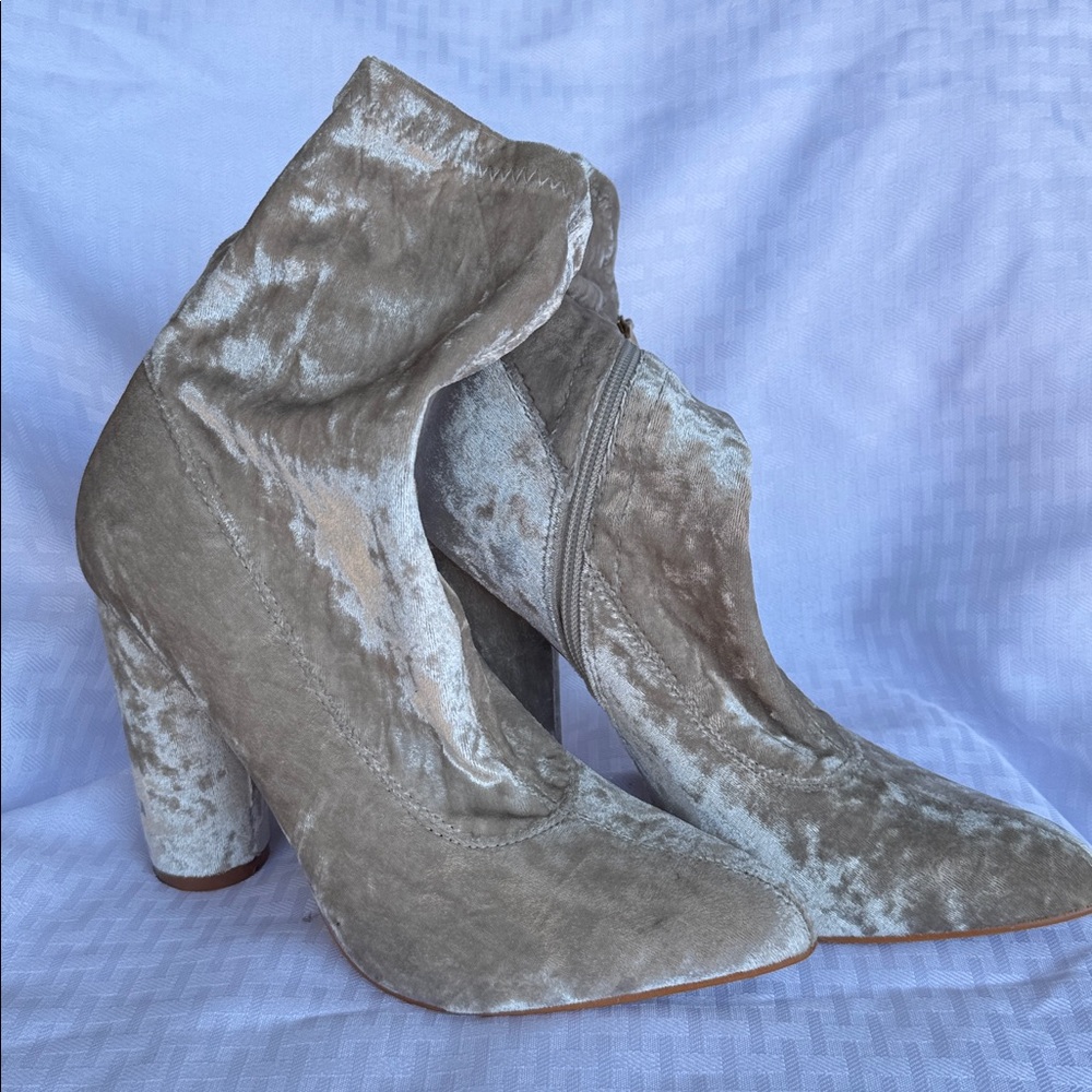 Cape Robbin Velvet Heeled Boots in Gray